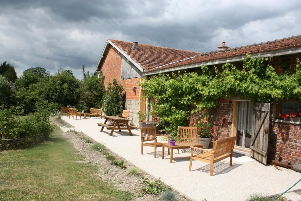 Au Passage Des Grues Bed & Breakfast Drosnay Oda fotoğraf