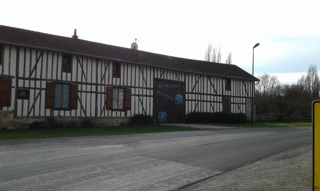 Au Passage Des Grues Bed & Breakfast Drosnay Dış mekan fotoğraf